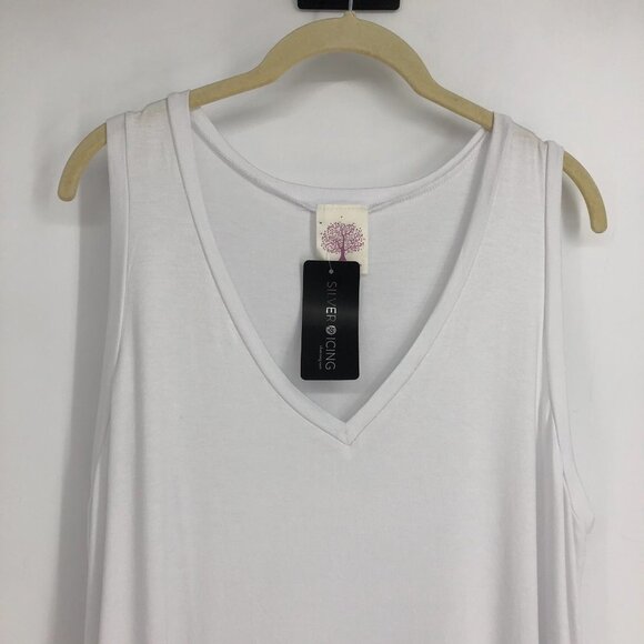 NWT Silver Icing Freeloader White Mad About You v-neck tank  size M/L - Picture 8 of 16